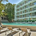 Ibis Styles Roomer