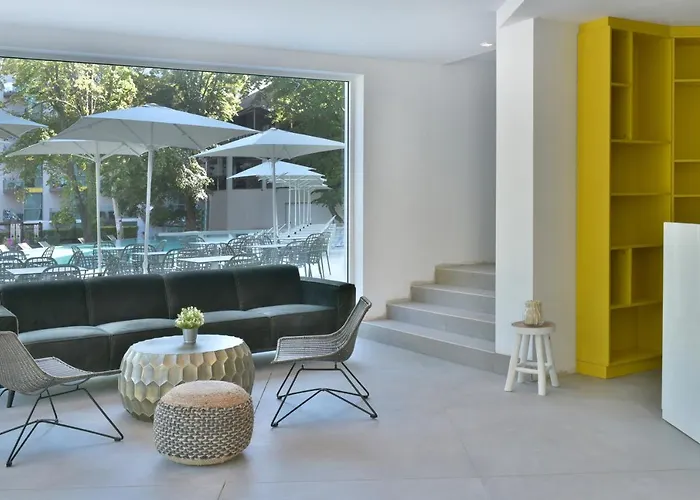 Ibis Styles Roomer فندق