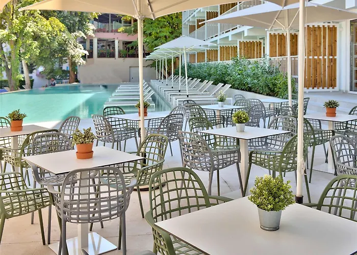 فندق Ibis Styles Roomer غولدن ساندز