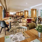 Ibis Styles Roomer Hotell