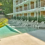 Ibis Styles Roomer Szálloda Aranyhomok