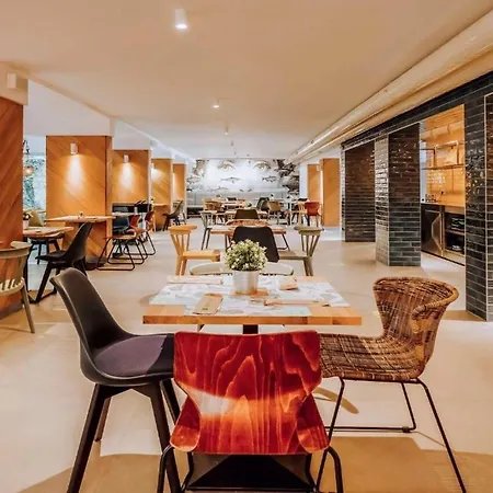 Ibis Styles Roomer Отель 4*