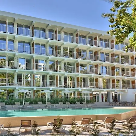 호텔 Ibis Styles Roomer 4*