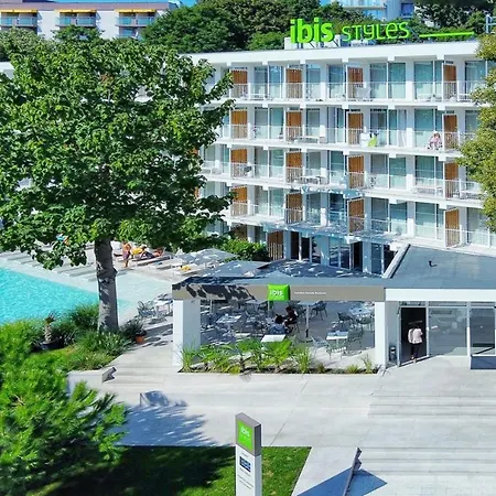 Szálloda Ibis Styles Roomer 4*