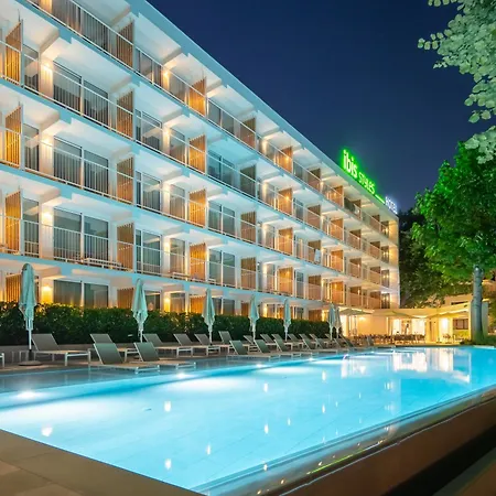 Ibis Styles Roomer Отель Золотые Пески
