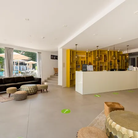 Ibis Styles Roomer Hotel 4*