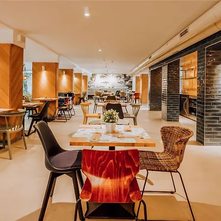 Szálloda Ibis Styles Roomer 4*