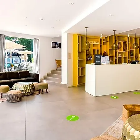 Ibis Styles Roomer Готель 4*