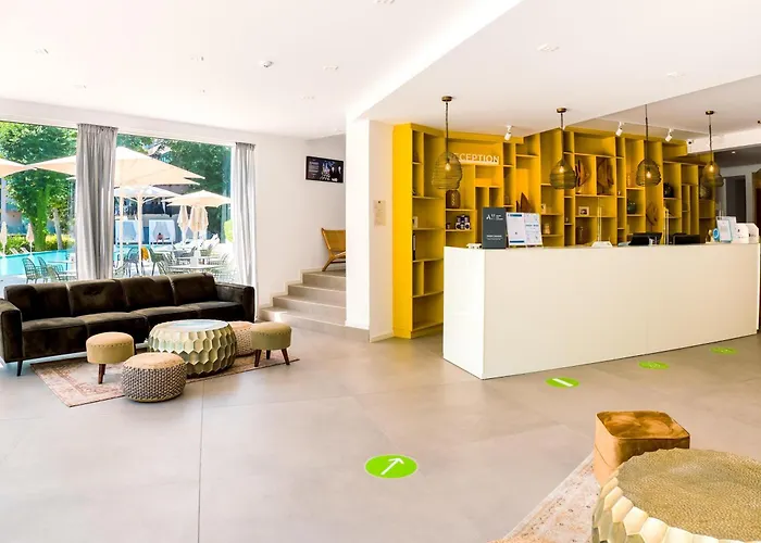 Ibis Styles Roomer 4* גולדן סנדס