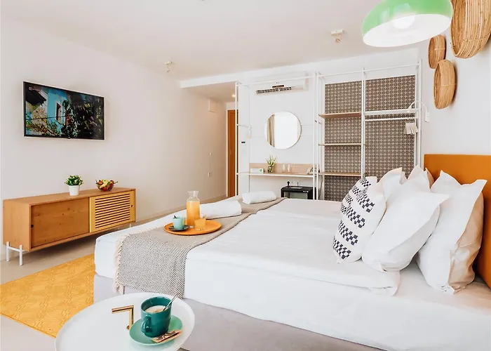 Ibis Styles Roomer Отель 4*